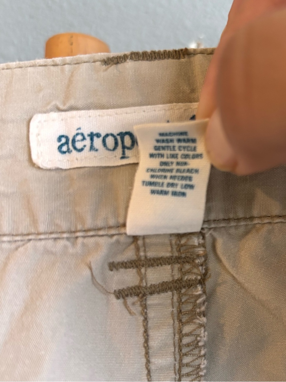 Aeropostale Khaki Cargo Capri Pants Size 7/8 Tan Utility Y2K - Picture 4 of 9